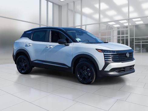 New 2026 Nissan Kicks SV image 7