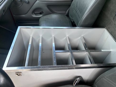 Used 1992 Ford F450 2WD Regular Cab Super Duty image 17