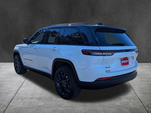 New 2025 Jeep Grand Cherokee Limited image 6