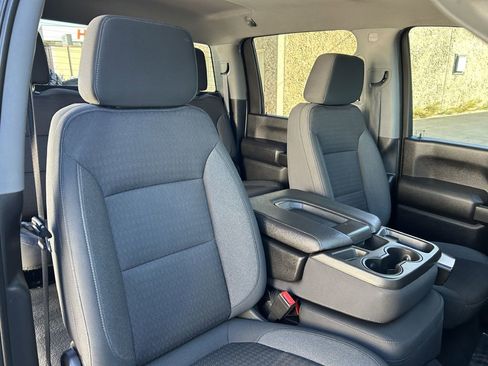 Used 2022 Chevrolet Silverado 2500 Custom w/ Custom Convenience Package image 13