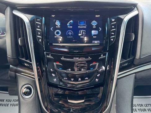 Used 2017 Cadillac Escalade ESV Platinum AWD/4WD image 24