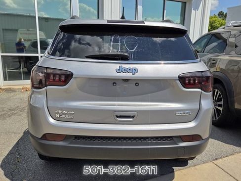 Used 2022 Jeep Compass Latitude w/ Convenience Group AWD/4WD image 4