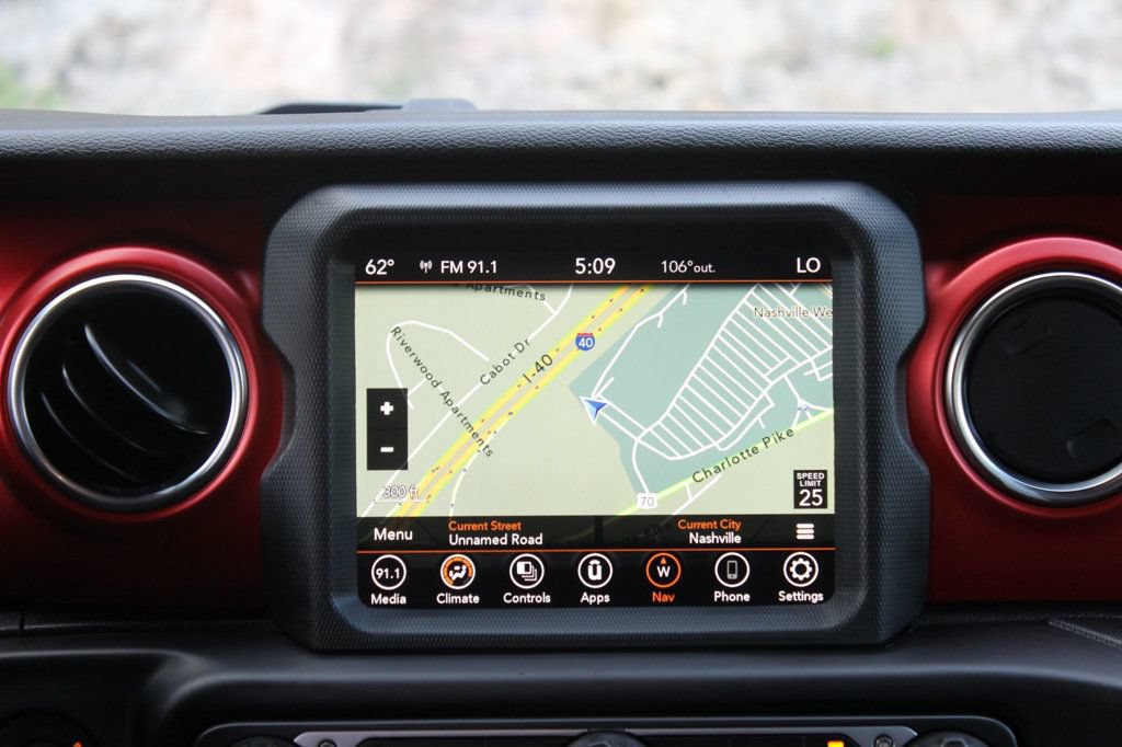 Used 2021 Jeep Gladiator Rubicon AWD/4WD image 13