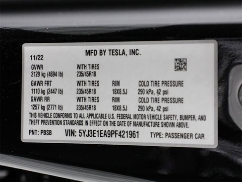 Used 2023 Tesla Model 3 Standard Range image 16