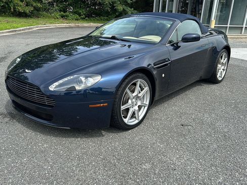 Used 2008 Aston Martin V8 Vantage Roadster RWD image 1