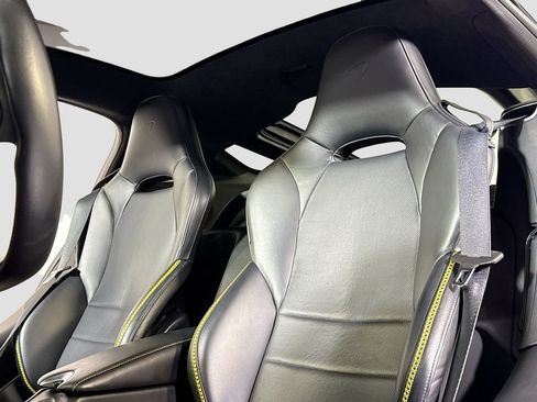 Used 2023 McLaren GT RWD image 16