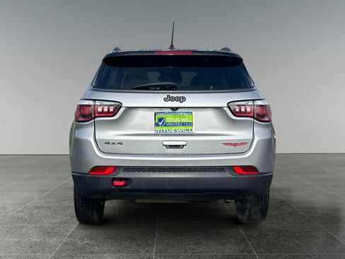 Used 2020 Jeep Compass Trailhawk image 6