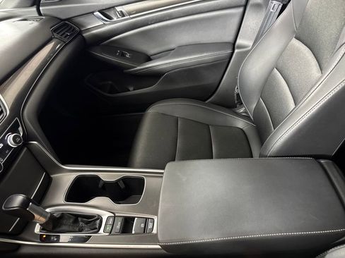 Used 2021 Honda Accord Sport image 16