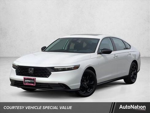 Used 2025 Honda Accord SE image 1