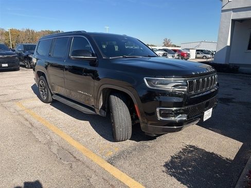 Used 2022 Jeep Wagoneer Series III image 1