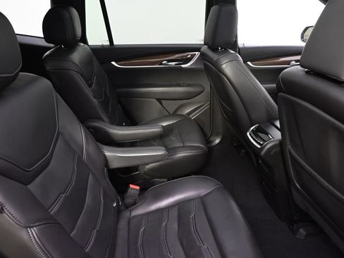 Used 2022 Cadillac XT6 Premium Luxury w/ Platinum Package AWD/4WD image 18