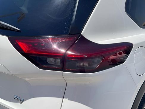 Certified 2023 Nissan Rogue SV FWD image 12