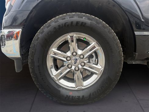 Used 2025 Ford F150 XLT w/ Equipment Group 301A Standard image 9