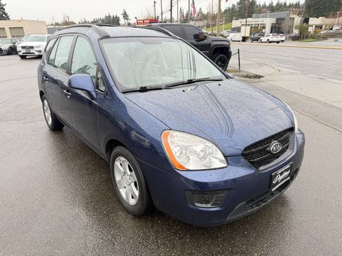 Used 2008 Kia Rondo LX w/ Convenience Pkg image 8
