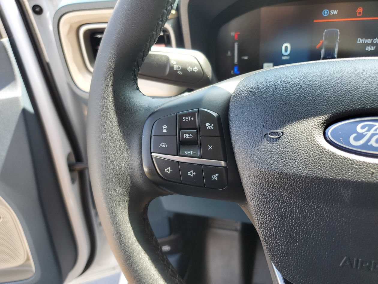 Used 2025 Ford Maverick Lariat w/ 4K Tow Package AWD/4WD image 29