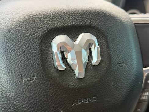 Used 2022 RAM 1500 Laramie AWD/4WD image 36