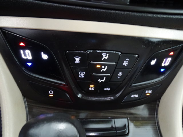 Certified 2019 Buick Envision Essence w/ LPO, Active Package AWD/4WD image 13