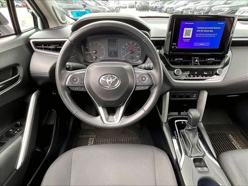 Used 2024 Toyota Corolla Cross LE w/ Moonroof Package AWD/4WD image 16