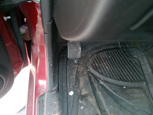 Used 2011 GMC Canyon SLE image 32