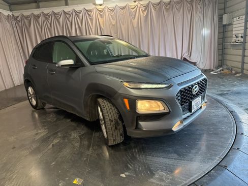 Used 2019 Hyundai Kona SEL w/ SEL Tech Package 02 image 3