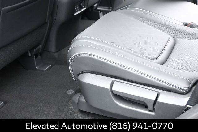 Certified 2026 INFINITI QX80 Luxe w/ Cargo Package AWD/4WD image 15