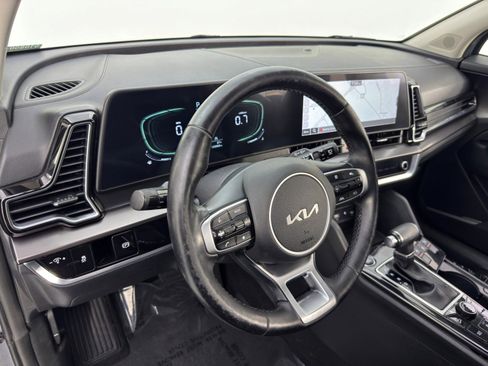 Used 2023 Kia Sportage EX image 12