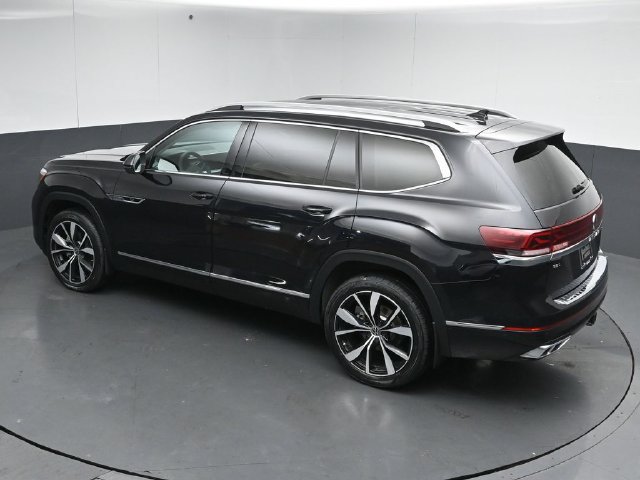 Used 2024 Volkswagen Atlas SEL Premium R-Line AWD/4WD image 47