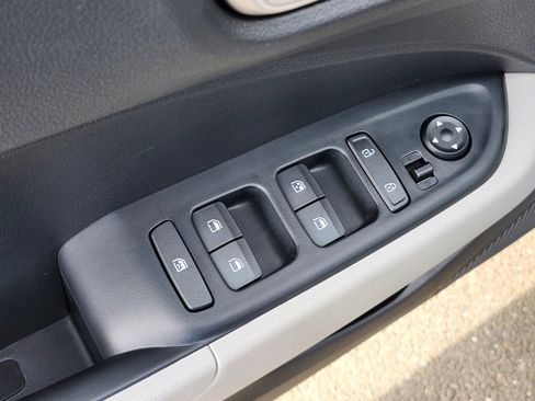 New 2026 Hyundai Venue SEL image 17