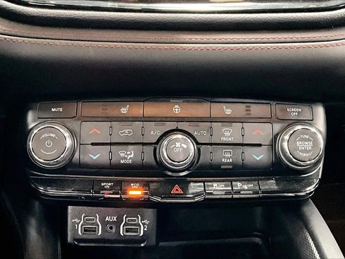 Used 2025 Dodge Durango R/T w/ Blacktop Package image 29