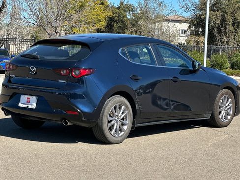 Used 2022 MAZDA MAZDA3 s image 4
