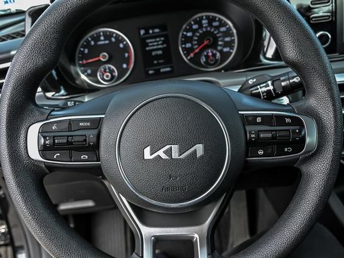 Used 2022 Kia K5 LXS FWD image 21