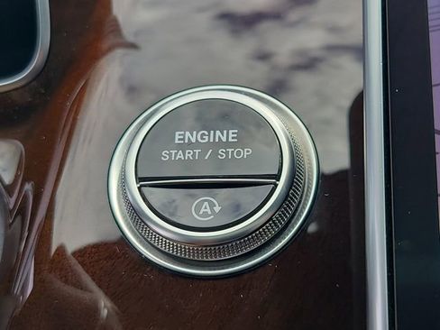 Used 2025 Mercedes-Benz S 500 4MATIC image 36
