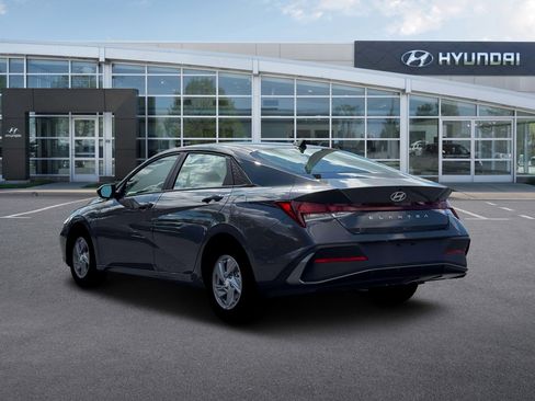 New 2026 Hyundai Elantra SE image 5
