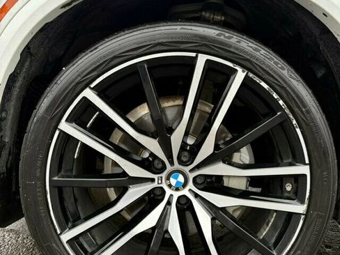 Used 2020 BMW X5 xDrive40i w/ M Sport Package image 33