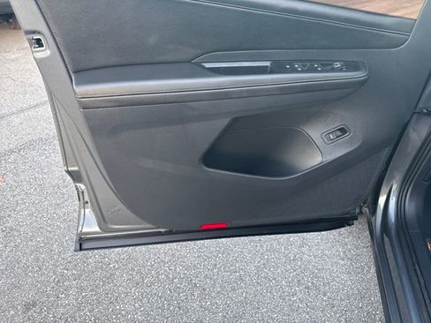 Used 2025 Volkswagen Atlas SE image 10