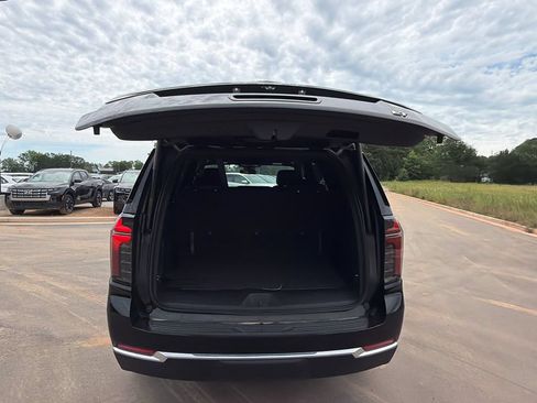Used 2025 Chevrolet Tahoe LT AWD/4WD image 18