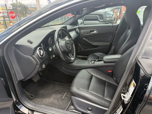 Used 2015 Mercedes-Benz CLA 250 image 8