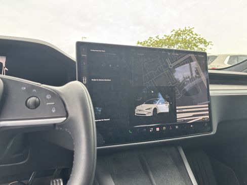 Used 2022 Tesla Model S AWD/4WD image 31
