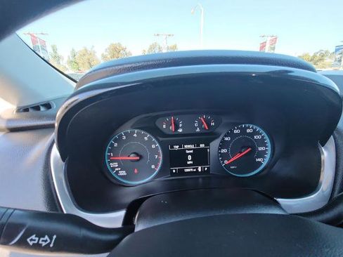 Used 2021 Chevrolet Traverse LS image 11