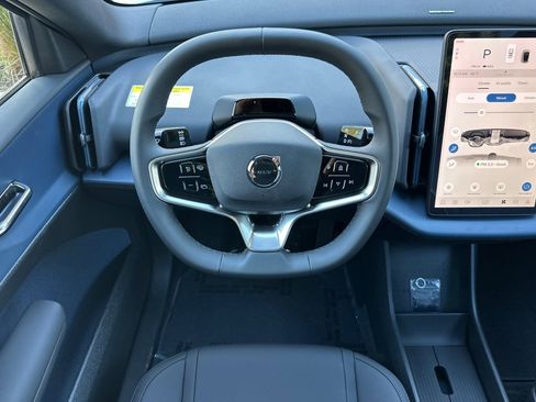 New 2026 Volvo EX30 Plus w/ Protection Package image 12