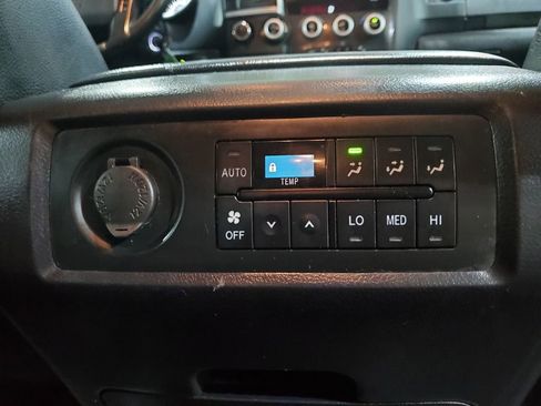 Used 2019 Toyota Sequoia TRD Sport w/ TRD Sport Premium Package AWD/4WD image 29