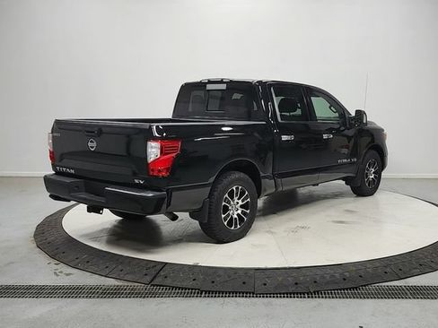 Used 2020 Nissan Titan SV w/ SV Convenience Package RWD image 7