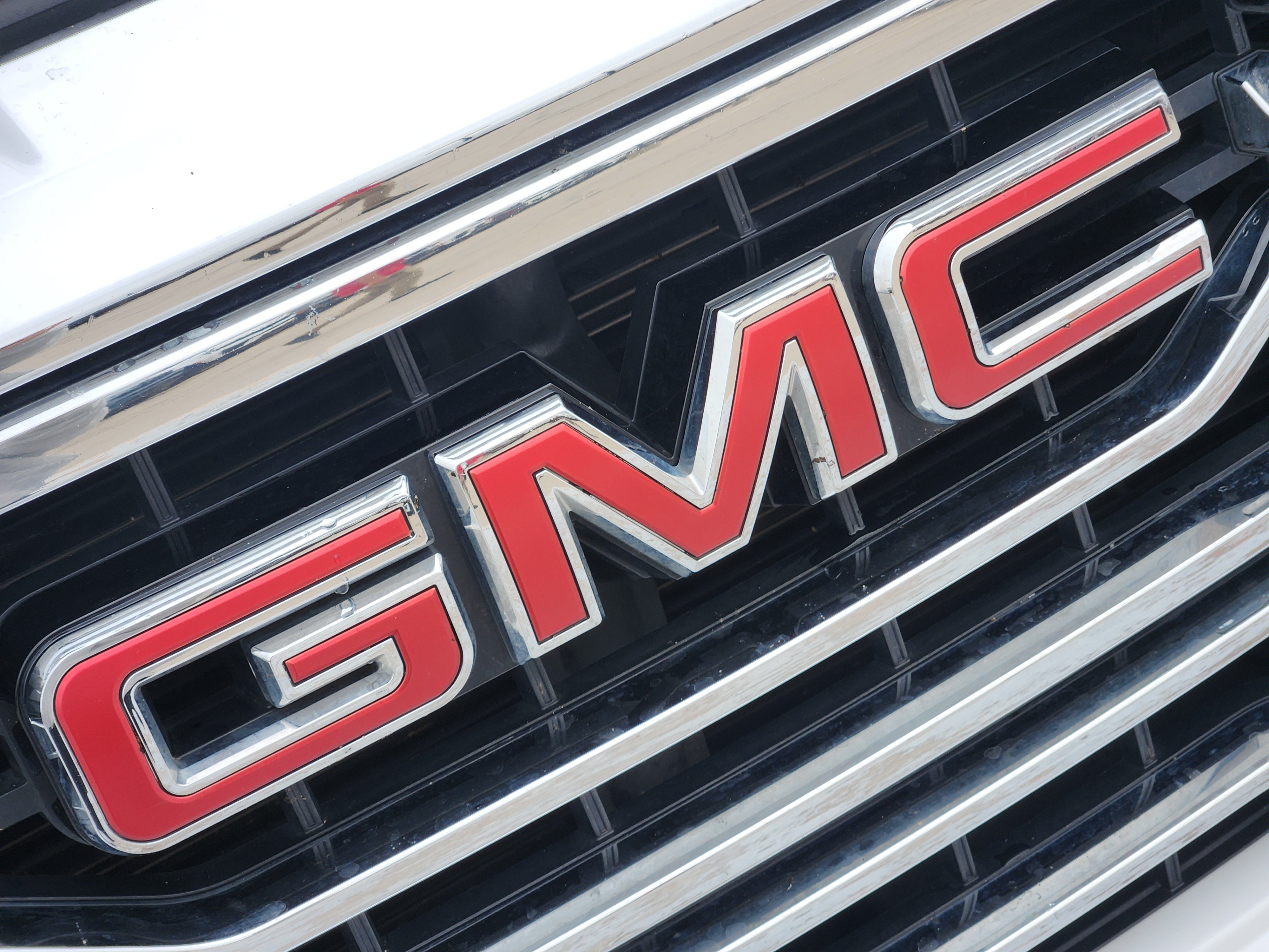 Used 2025 GMC Sierra 1500 SLT AWD/4WD image 12