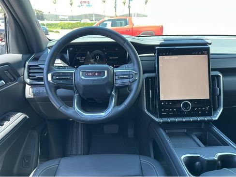 New 2025 GMC Acadia Elevation w/ Elevation Premium Package image 18