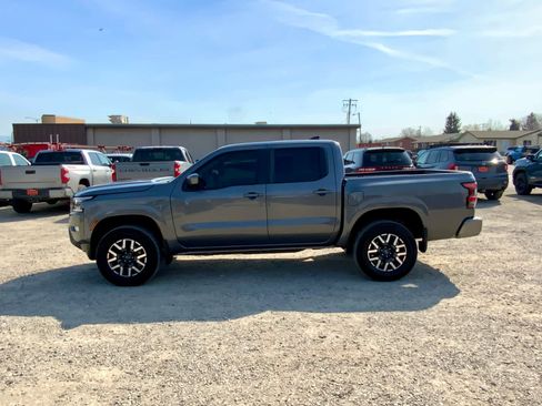 Used 2024 Nissan Frontier SL w/ Technology Package AWD/4WD image 2