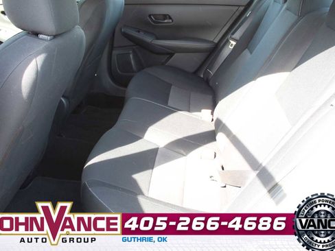 Used 2024 Nissan Sentra SV image 17
