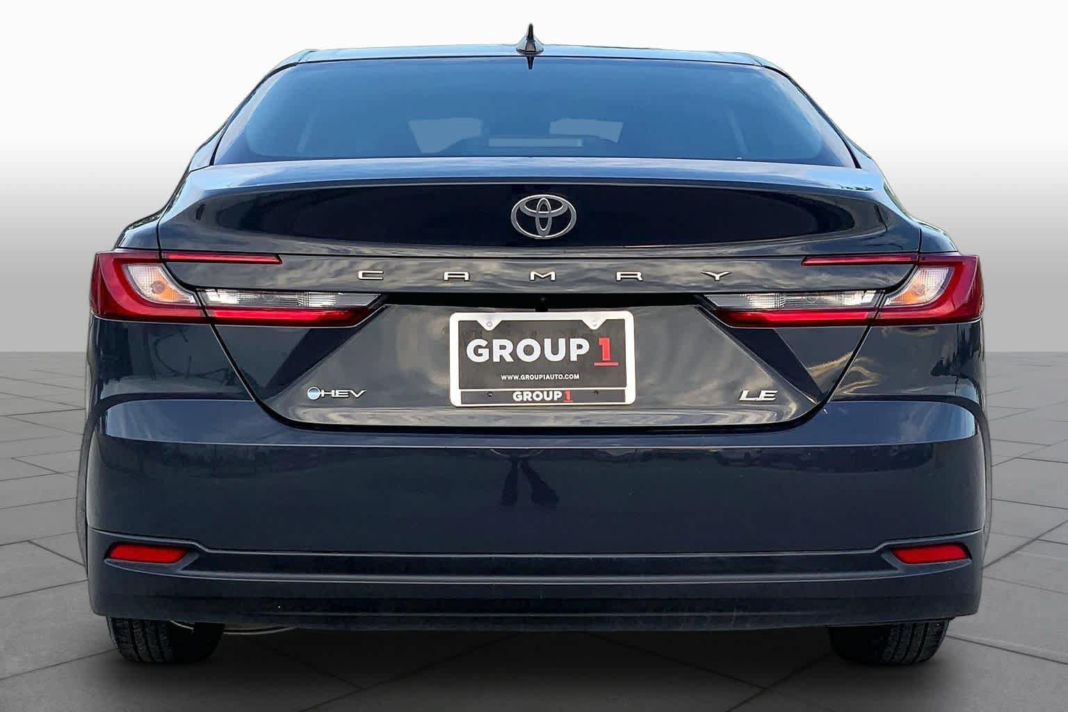 Used 2025 Toyota Camry LE FWD image 5