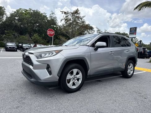 Used 2019 Toyota RAV4 XLE FWD image 28