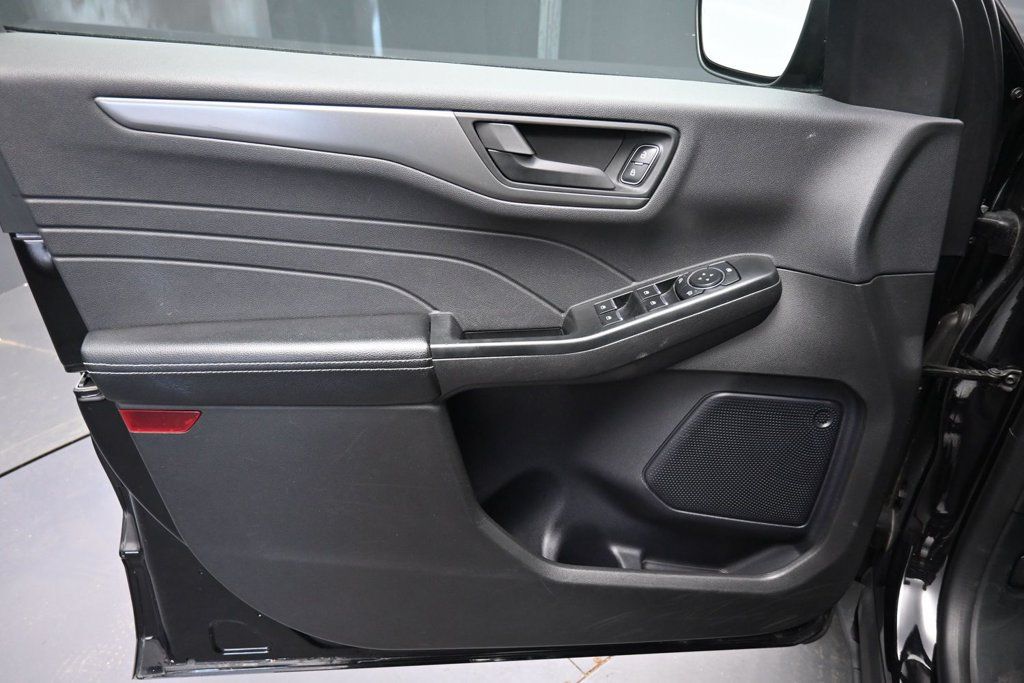 Used 2024 Ford Escape Active FWD image 22