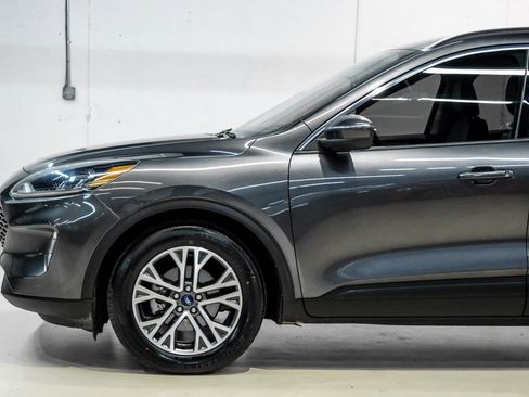 Used 2020 Ford Escape SEL image 12